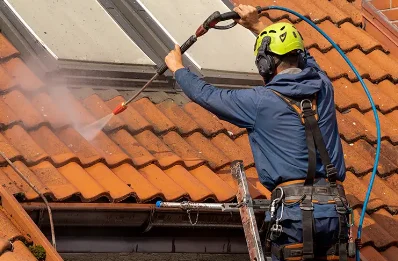 Démoussage et hydrofuge de toiture à Lierville